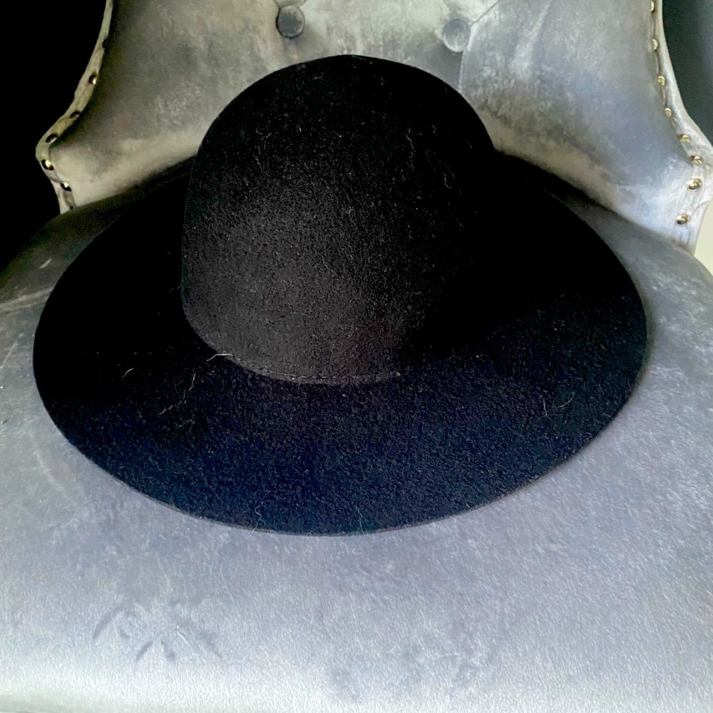 H&M black semi floppy brim hat